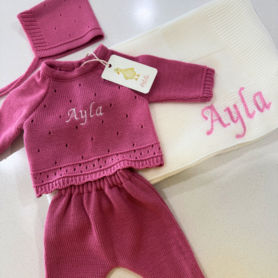 Newborn Bundle: Set and Blanket